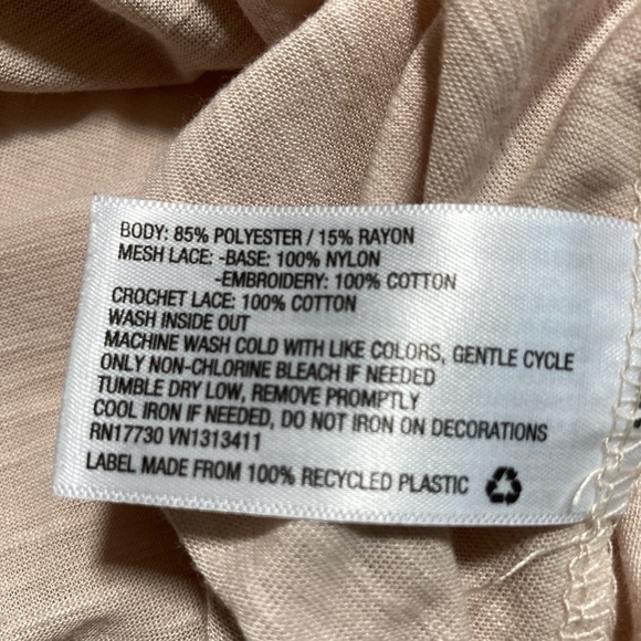 Boho Crochet Lace Front Sleeveless Top Size Small - Picture 9 of 9